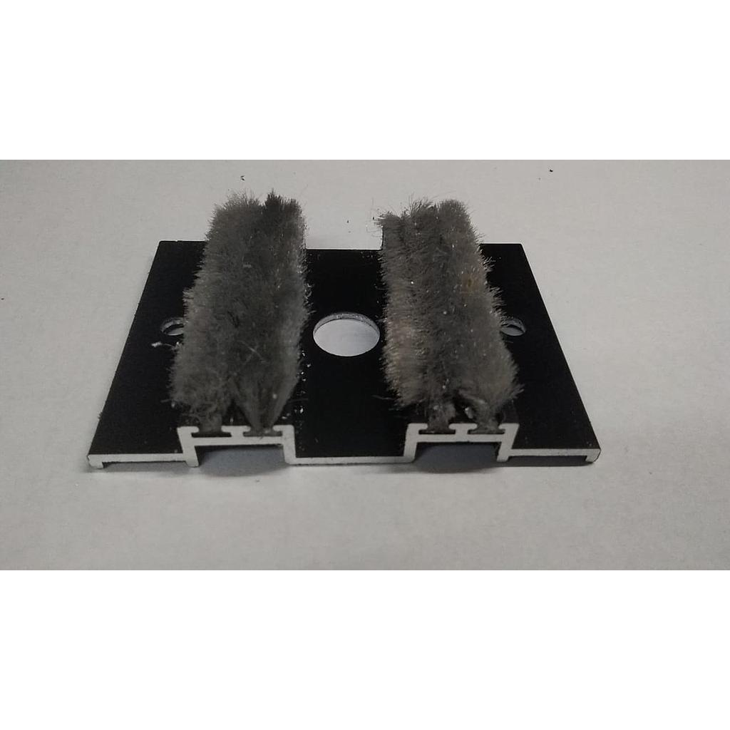 TAPON CRUCE CTRAL HOJA 90º 3 GUIAS (A80) Bolsa x 8